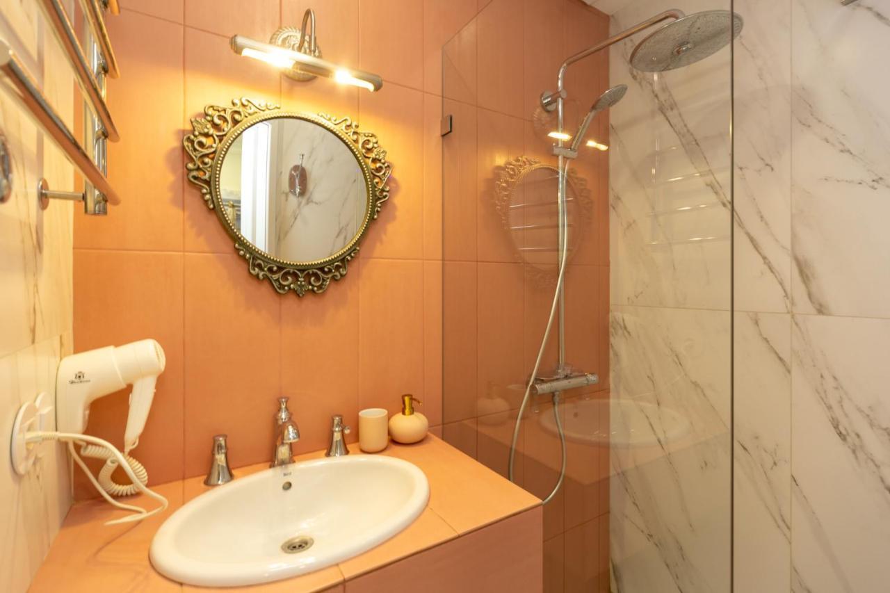 Apartment лофт із терасою Self Check-in 247